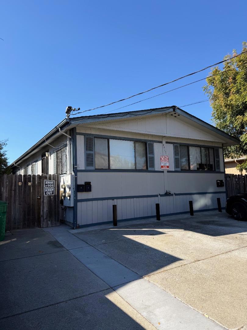 4915 Shattuck Avenue