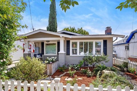 Photo of 617 N 15th Street, San Jose, CA 95112 (MLS # ML82047146)