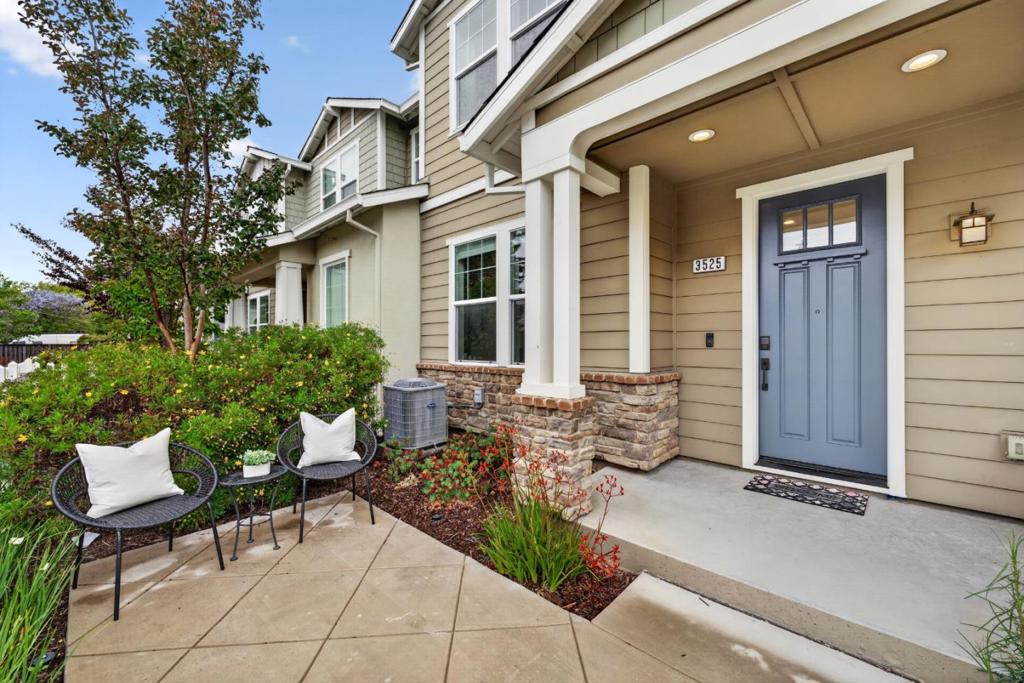 3525 Teeling Court