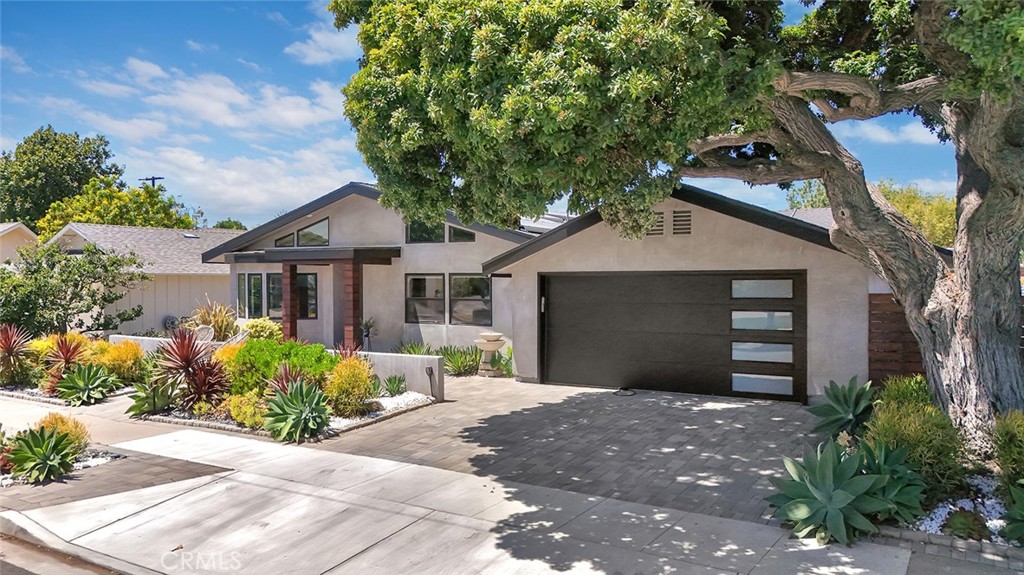 2661 Oak Knoll Drive