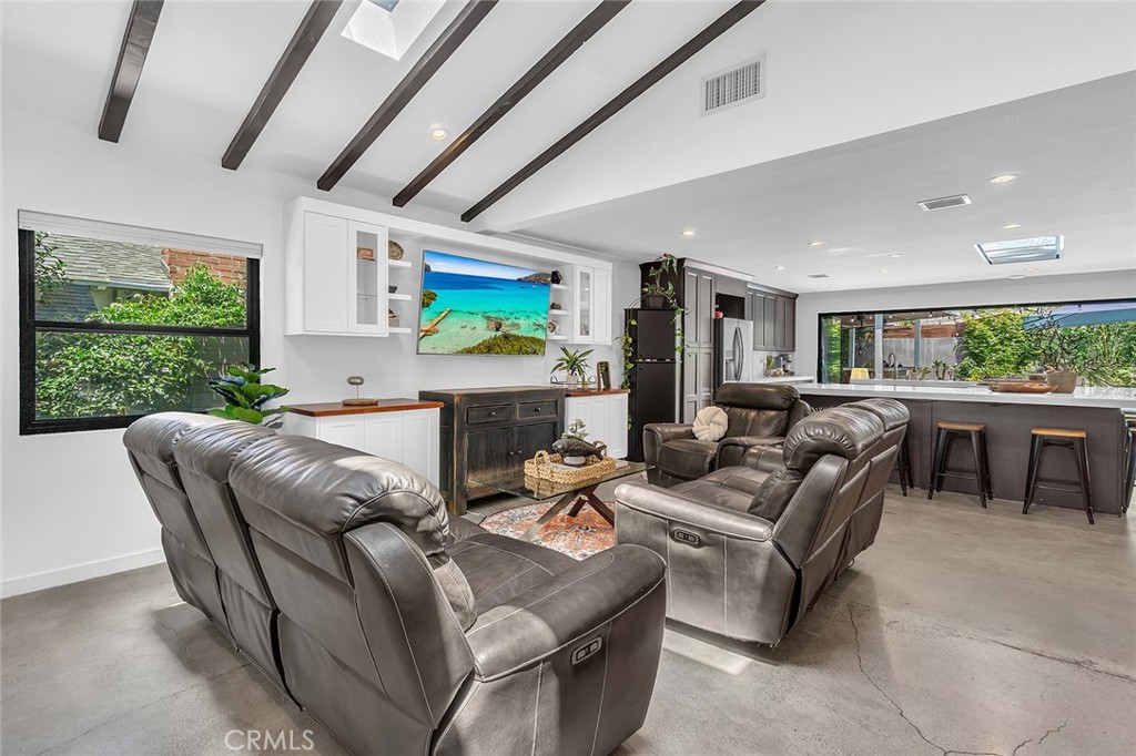 2661 Oak Knoll Drive