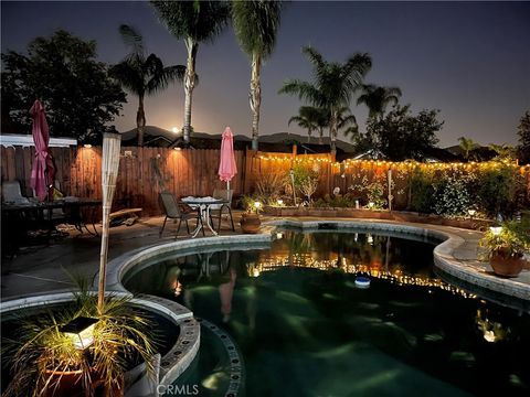 13931 Shadow Fontana CA 92337