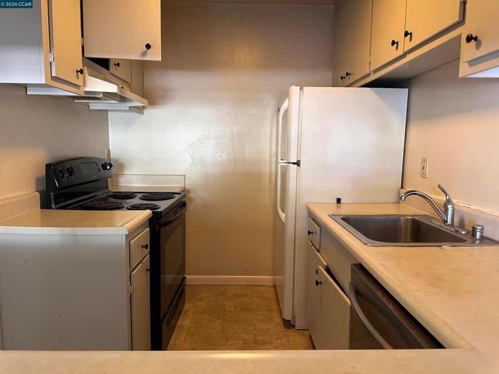 4081 Clayton Rd 211