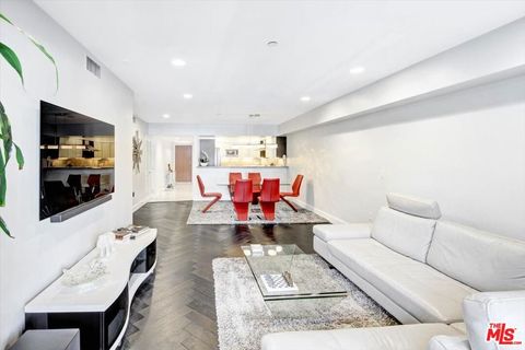 Photo of 1319 N Detroit Street #108, Los Angeles, CA 90046 (MLS # 25599041) Photo of 1319 N Detroit Street #108, Los Angeles, CA 90046 (MLS # 25599041)