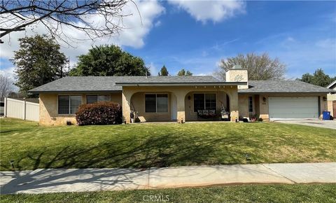 Photo of 1423 W Hoffer St, Banning, CA 92220 (MLS # CV26050223)