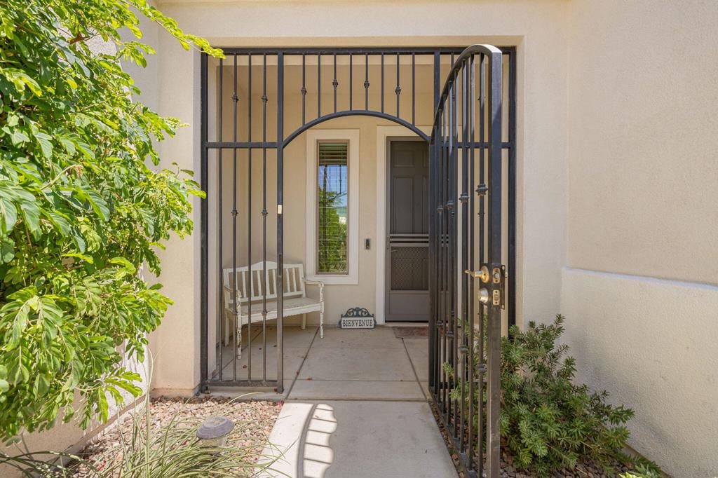 81760 Camino Fuerte