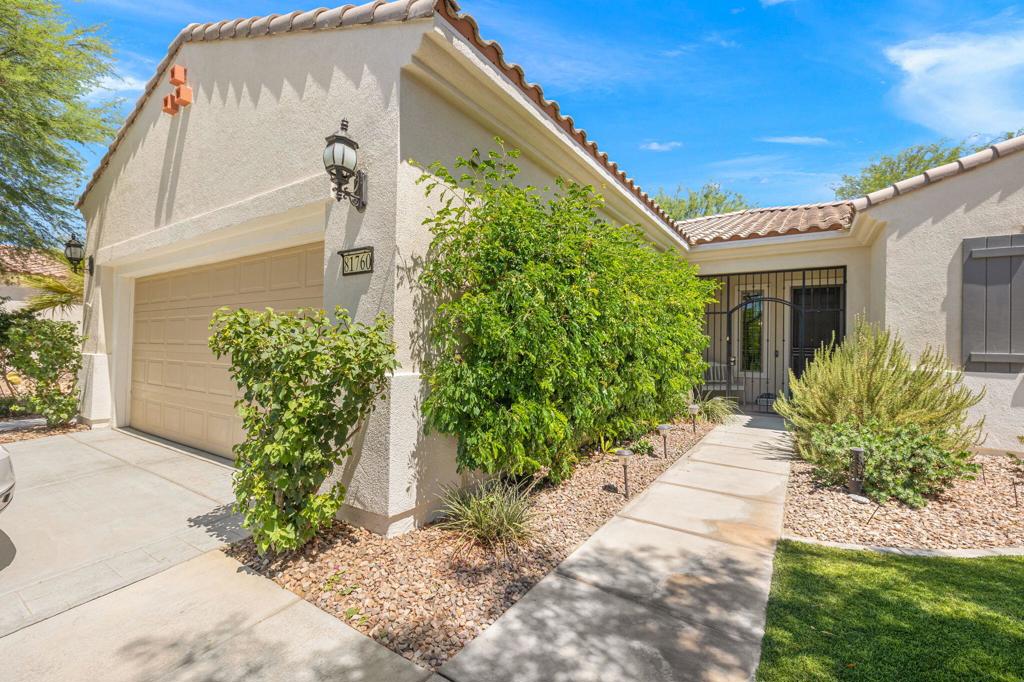 81760 Camino Fuerte