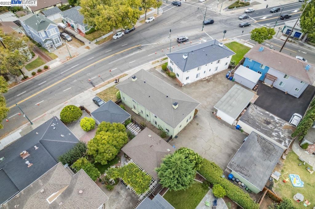 GOLD COAST - Residential Income