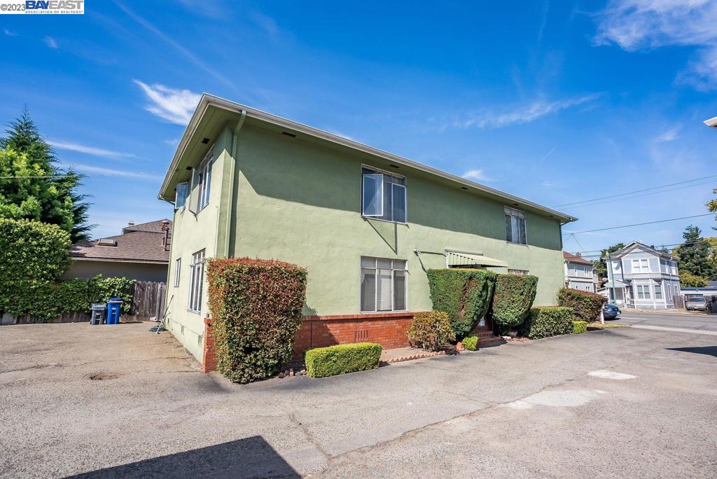 GOLD COAST - Residential Income