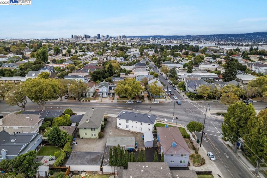 GOLD COAST - Residential Income