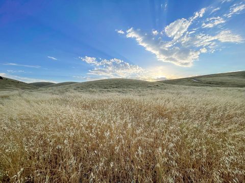 Tiny photo for 0 Hwy 41, Templeton, CA 93465 (MLS # 219102440DA)