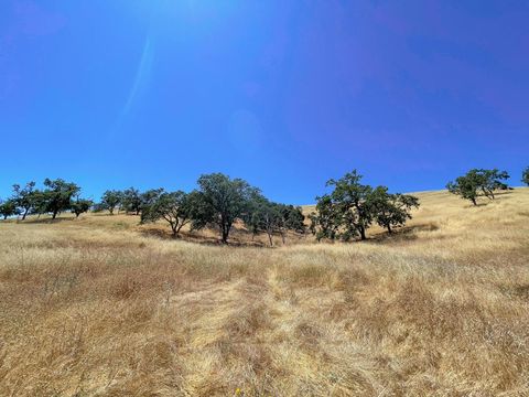 Tiny photo for 0 Hwy 41, Templeton, CA 93465 (MLS # 219102440DA)