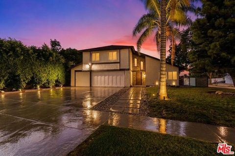 Photo of 9200 Wystone Avenue, Northridge, CA 91324 (MLS # 26831287)