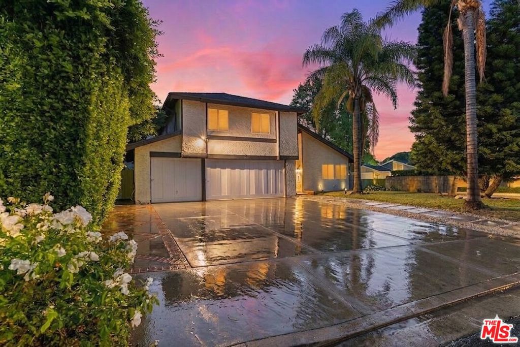 Photo of 9200 Wystone Avenue, Northridge, CA 91324 (MLS # 26831287)