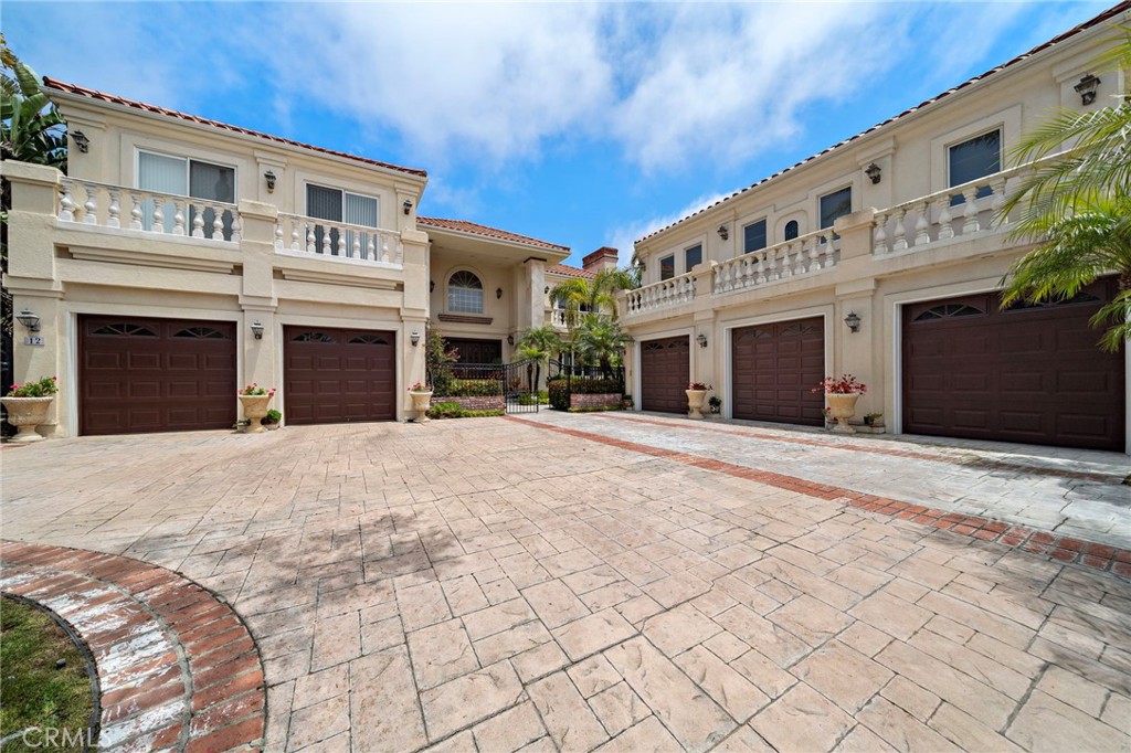 12 Rocky Point Road