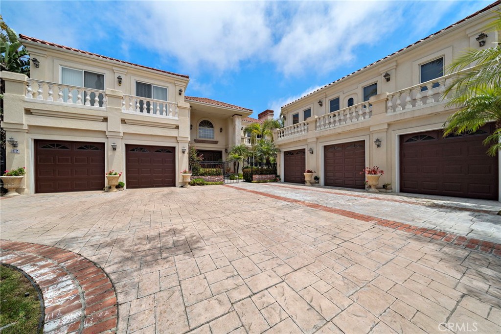 12 Rocky Point Road
