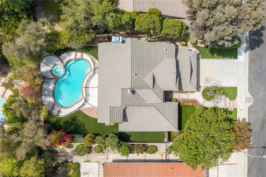 24004 Arminta Street