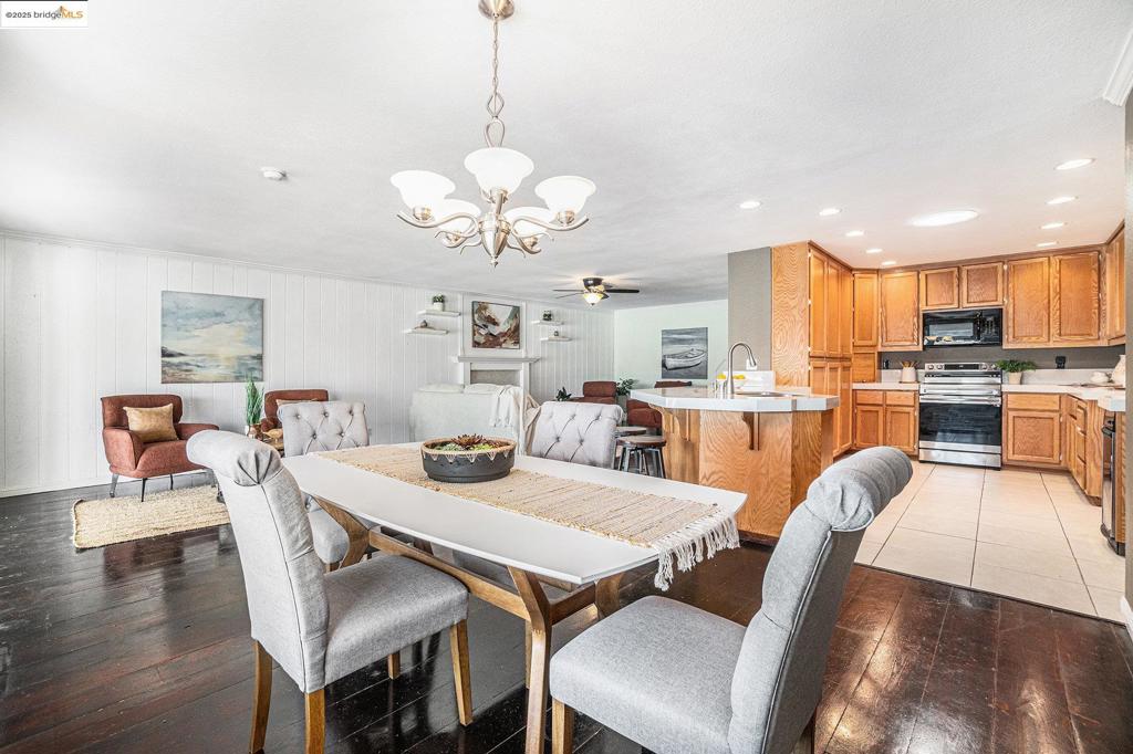 WILLOW LAKE NO DELTA ACCESS - Residential