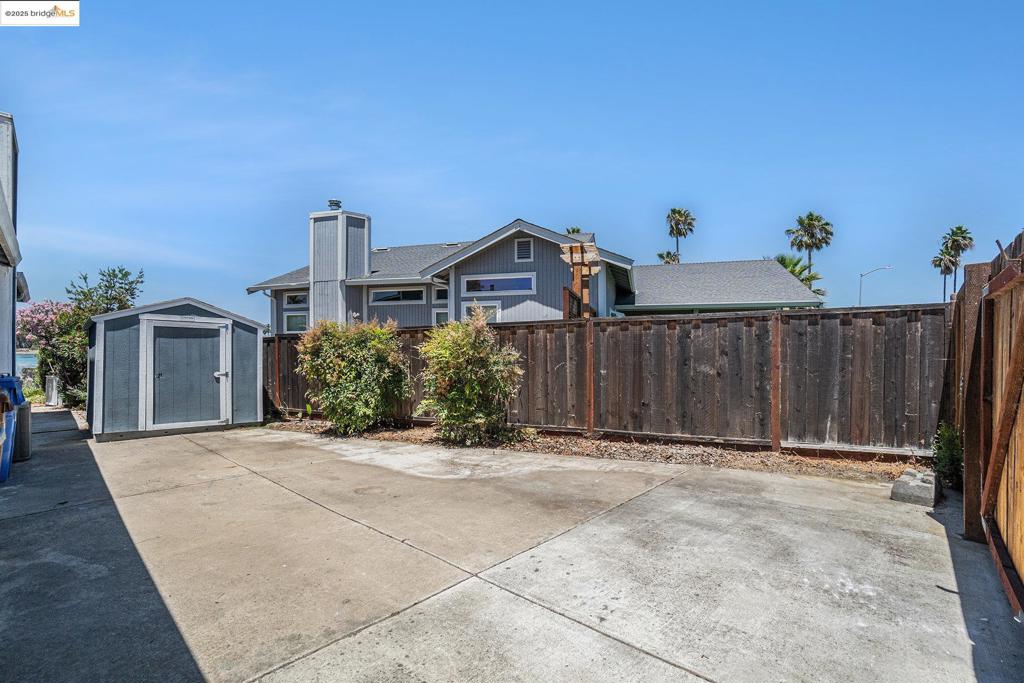 WILLOW LAKE NO DELTA ACCESS - Residential