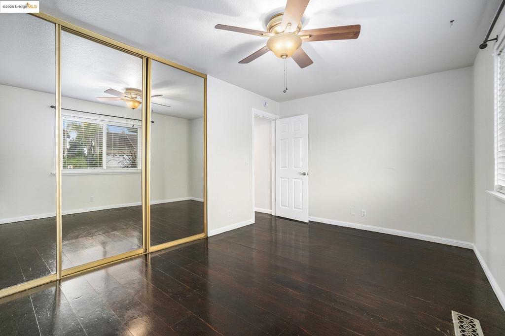 WILLOW LAKE NO DELTA ACCESS - Residential