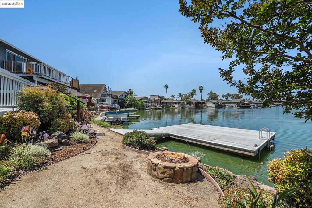 WILLOW LAKE NO DELTA ACCESS - Residential