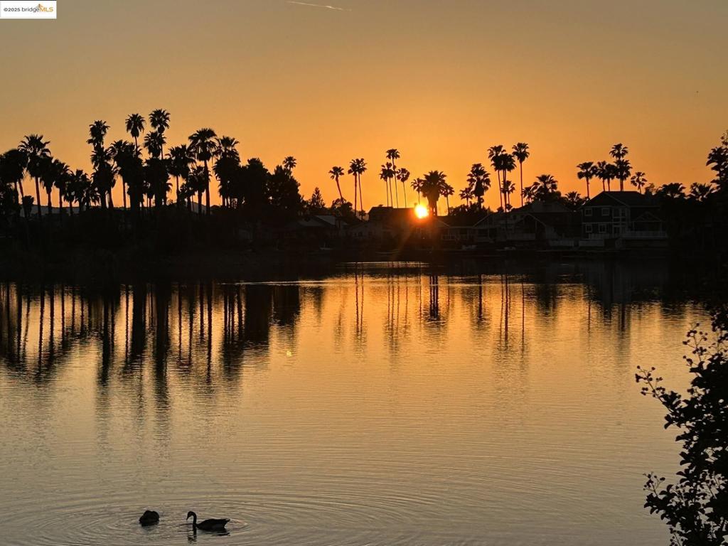 WILLOW LAKE NO DELTA ACCESS - Residential