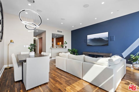 Photo of 900 W Olympic Boulevard #32G, Los Angeles, CA 90015 (MLS # 26853903)