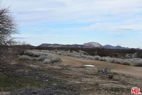 Photo of 130 W Vic Highgate Ave, Rosamond, CA 93560 (MLS # 24468629) Photo of 130 W Vic Highgate Ave, Rosamond, CA 93560 (MLS # 24468629)