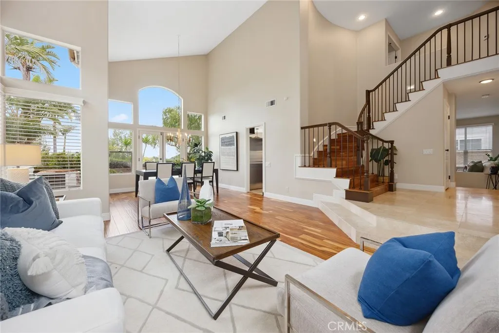 Anaheim Hills, California 92808, United States, 4 Bedrooms Bedrooms, ,4 BathroomsBathrooms,Residential,Active,125627