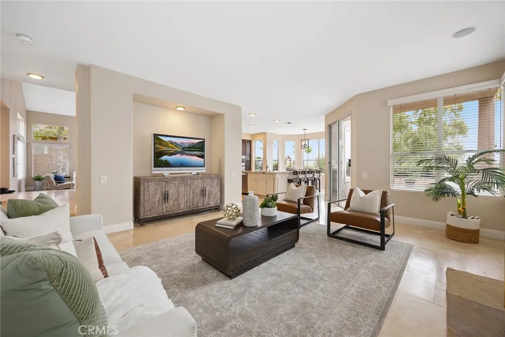 Anaheim Hills, California 92808, United States, 4 Bedrooms Bedrooms, ,4 BathroomsBathrooms,Residential,Active,125627