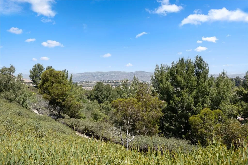 Anaheim Hills, California 92808, United States, 4 Bedrooms Bedrooms, ,4 BathroomsBathrooms,Residential,Active,125627