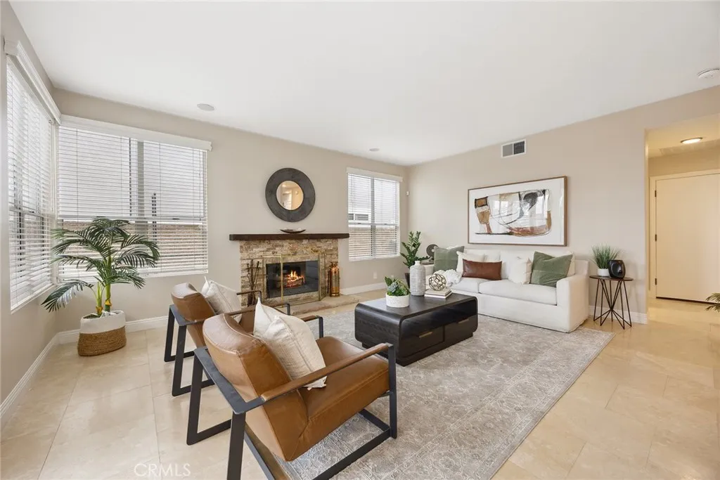 Anaheim Hills, California 92808, United States, 4 Bedrooms Bedrooms, ,4 BathroomsBathrooms,Residential,Active,125627