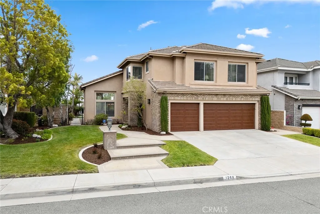 Anaheim Hills, California 92808, United States, 4 Bedrooms Bedrooms, ,4 BathroomsBathrooms,Residential,Active,125627