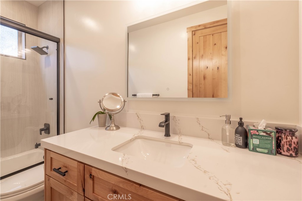 Big Bear City, California, 92314, United States, ,4 BathroomsBathrooms,Residential,Active,1839760