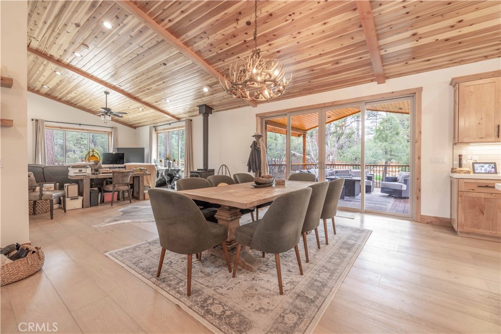 Big Bear City, California, 92314, United States, ,4 BathroomsBathrooms,Residential,Active,1839760