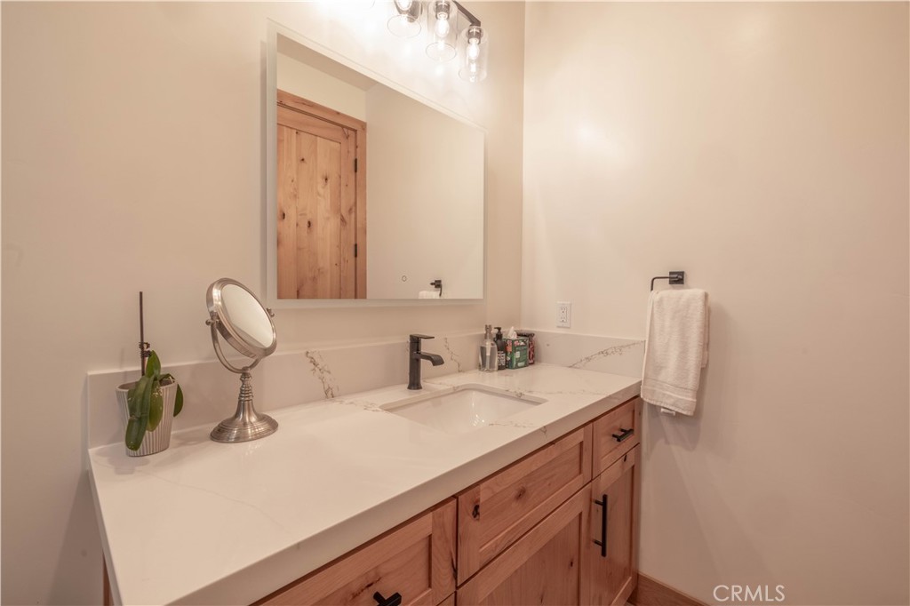 Big Bear City, California, 92314, United States, ,4 BathroomsBathrooms,Residential,Active,1839760