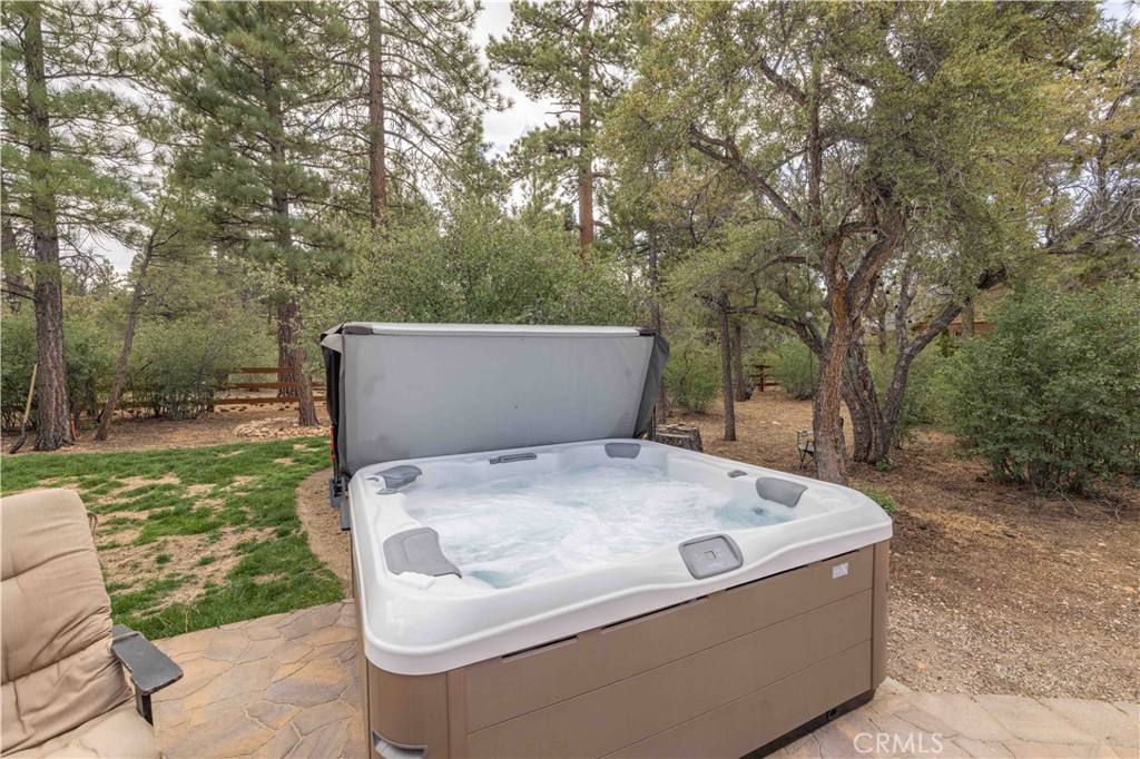 Big Bear City, California, 92314, United States, ,4 BathroomsBathrooms,Residential,Active,1839760