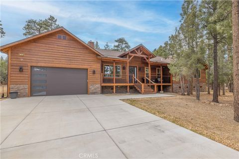 Photo of 1635 Shenandoah Way, Big Bear City, CA 92314 (MLS # IG25123604)