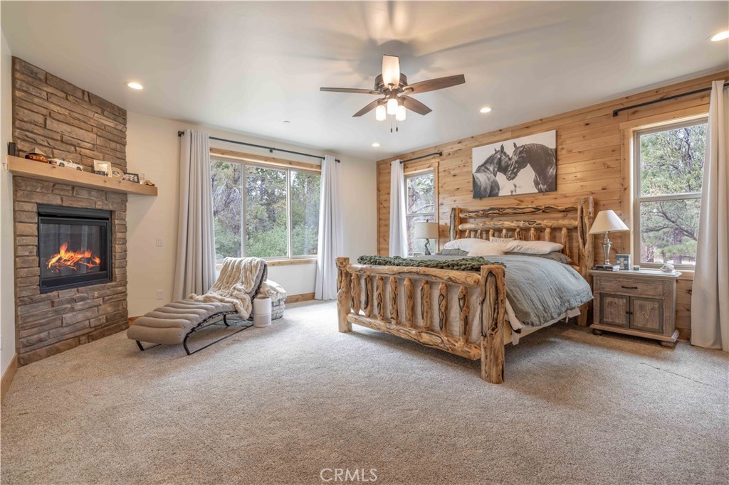 Big Bear City, California, 92314, United States, ,4 BathroomsBathrooms,Residential,Active,1839760