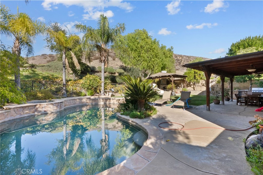 Tapestry (Pacific Crest) (TAPSC) - Residential