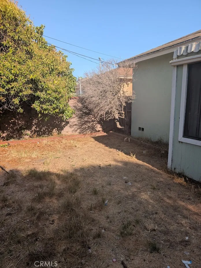 Compton, California 90222, United States, 2 Bedrooms Bedrooms, ,1 BathroomBathrooms,Residential,Contingent,156903