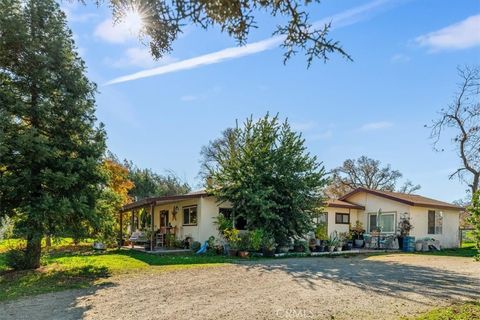 Photo of 14600 Sandoval Rd, Atascadero, CA 93422 (MLS # SC25276325)