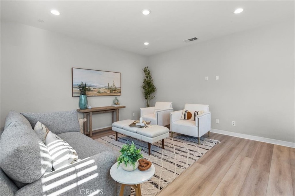 3930 E Crisanta Privado