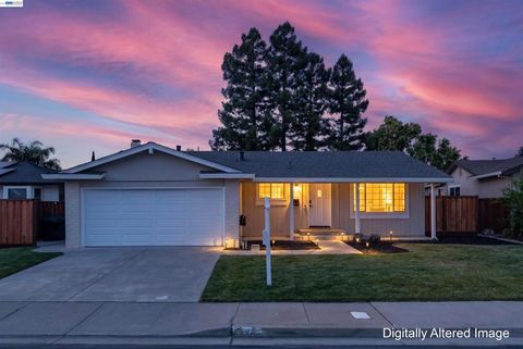 Photo of 6225 Robin Ct Ct, Pleasanton, CA 94588 (MLS # 41139698)