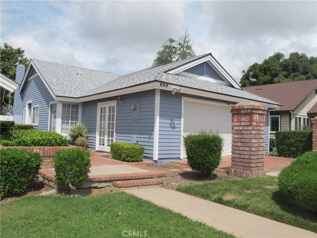 668 N Quince