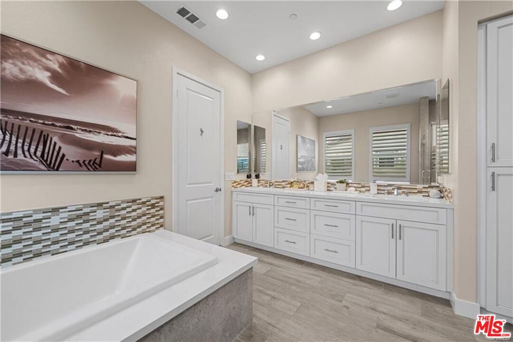 Cresta - Residential