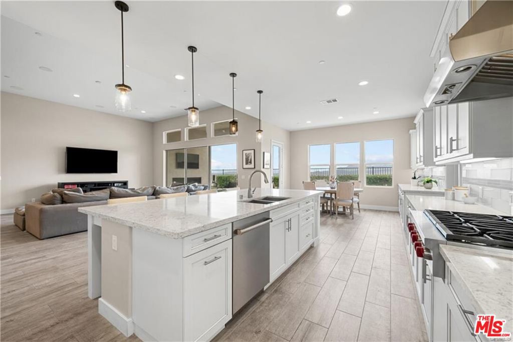 Cresta - Residential