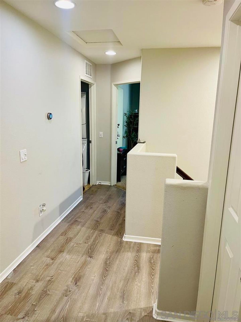 listing image 130729484225492738965