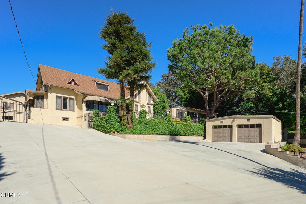 3267 Waverly Drive