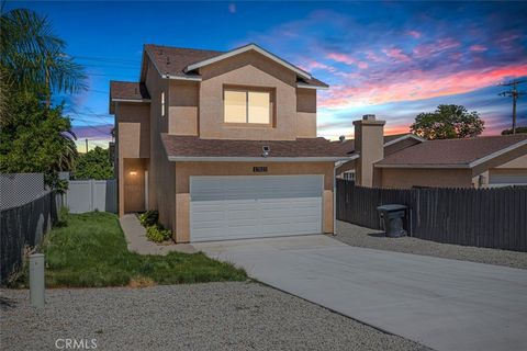 Photo of 17622 Sutherland Ave, Lake Elsinore, CA 92530 (MLS # SW26076811)